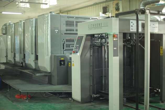 日(ri)本小(xiao)森四(si)色印(yin)刷機(ji)